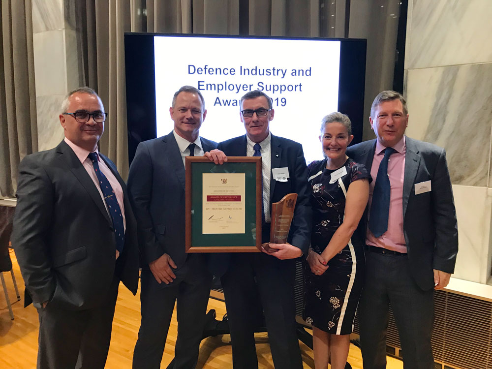 EPE-wins-the-2019-Minister-of-Defence-Awards-of-Excellence-to-Industry_01 EPE-wins-the-2019-Minister-of-Defence-Awards-of-Excellence-to-Industry_01