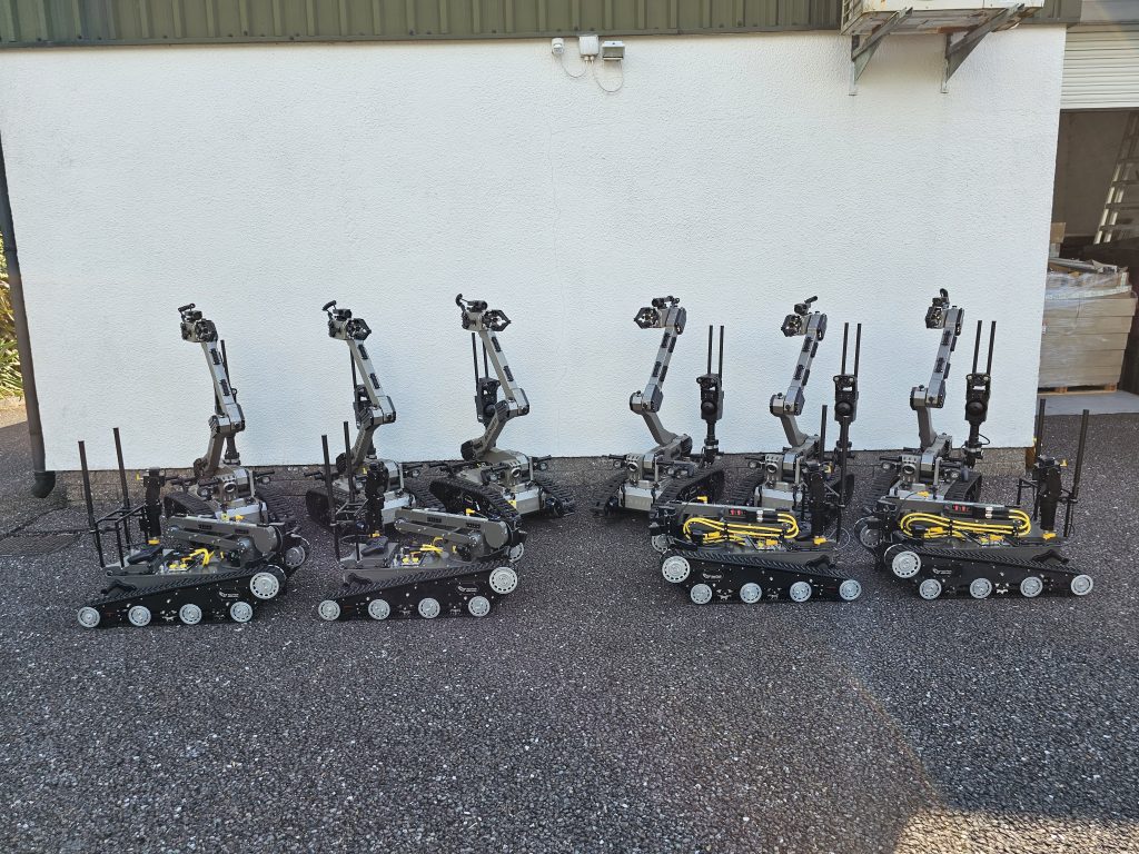 ICP Newtech tests robots for international customer_01
