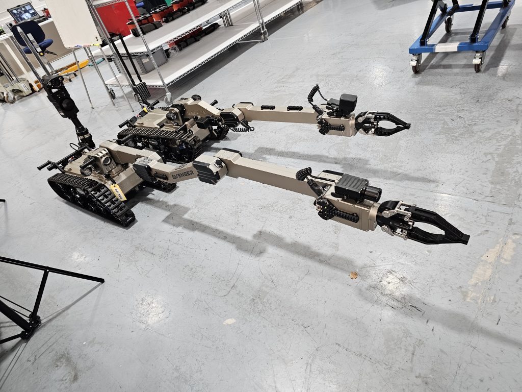 ICP Newtech tests robots for international customer_03